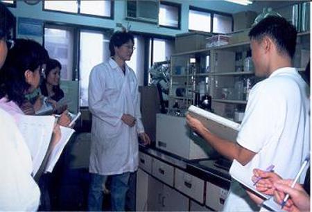 2000 (1).jpg - 實驗室-Bomb-Calorimeter [Laboratory]-1