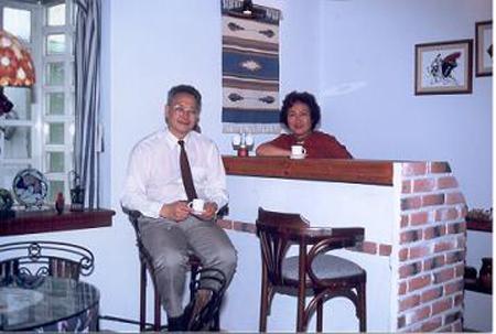 2000 (23).jpg - 老師家居生活 [Prof. Shiau at home]-3