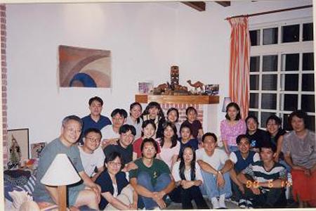 2000 (9).jpg - Jun 14, 2000 迎新送舊活動(老師家中聚餐) [Lab newcomer welcome party (Prof. Shiau's house)]-1