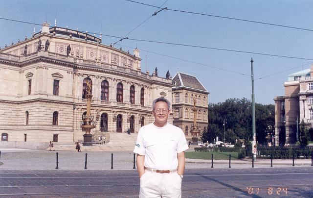 60jpg.jpg - Aug 23-Sep 2, 2001 第17屆國際營養大會(17th ICN)會前布拉格行 (捷克 布拉格) [Trip to Praha (Praha, Czechia)]-11