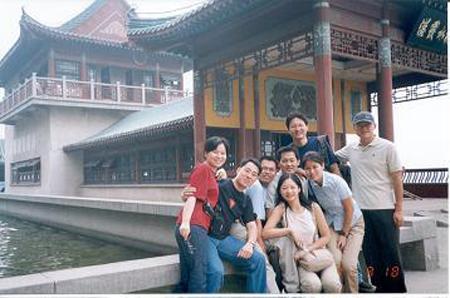 2001 (17).jpg - Sep 16-24, 2001 第4屆世界華人魚蝦營養學術研討會(4th SWCSNFFS)會後旅遊(武漢東湖遊)(中國大陸，湖北武漢) [Trip to Wuhan, Hubei, China]-8