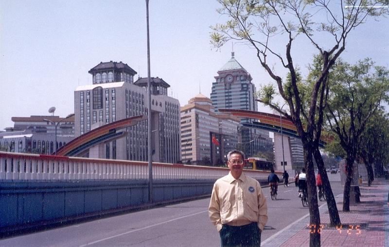 100013.jpg - April 21-28 2002 北京 (World Aquaculture 2002 & WAS Board meeting)-7