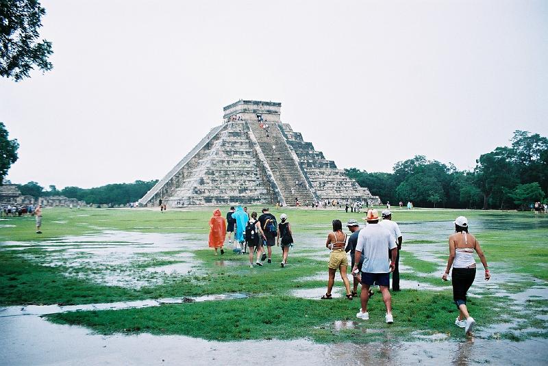 F1040030.JPG.JPG - Aug 28-Sep 9, 2002 墨西哥Cancun (Chichen Itza 瑪雅文化) (WAS Board Meeting & AguaMar Conference)-35