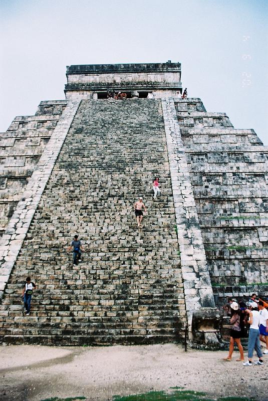 F1040032.JPG.JPG - Aug 28-Sep 9, 2002 墨西哥Cancun (Chichen Itza 瑪雅文化) (WAS Board Meeting & AguaMar Conference)-36