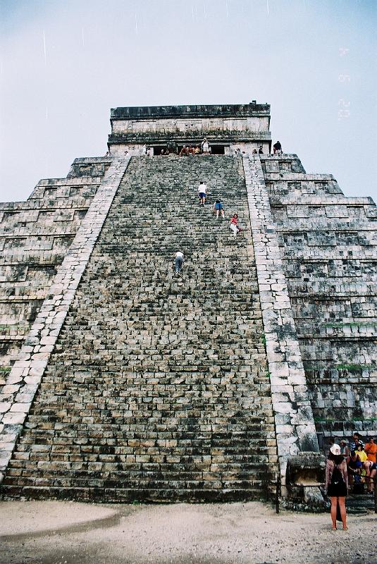 F1040034.JPG.JPG - Aug 28-Sep 9, 2002 墨西哥Cancun (Chichen Itza 瑪雅文化) (WAS Board Meeting & AguaMar Conference)-37