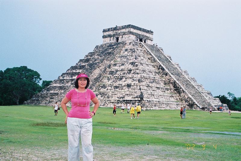 F1050010.JPG.JPG - Aug 28-Sep 9, 2002 墨西哥Cancun (Chichen Itza 瑪雅文化) (WAS Board Meeting & AguaMar Conference)-42