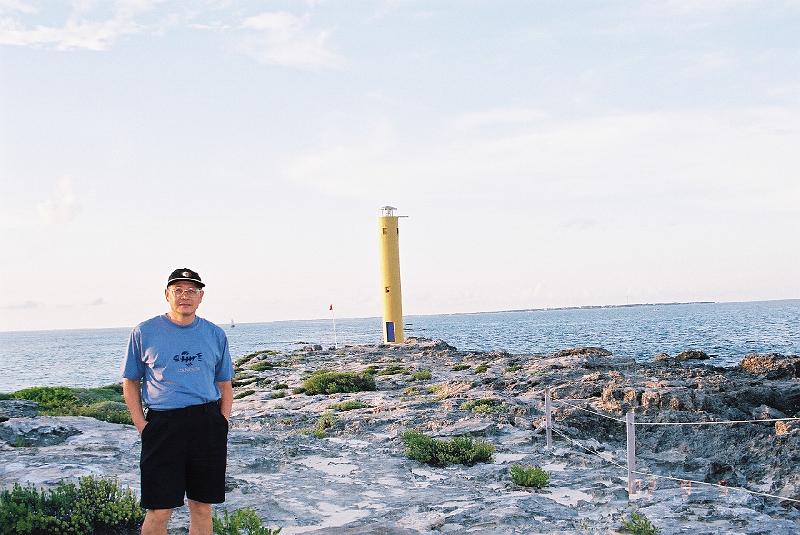 F1050031.JPG.JPG - Aug 28-Sep 9, 2002 墨西哥坎昆(Cancun) (WAS Board Meeting & AguaMar Conference)-10