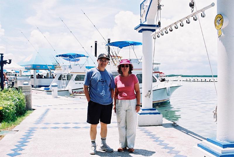 F1060012.JPG.JPG - Aug 28-Sep 9, 2002 墨西哥坎昆(Cancun) (WAS Board Meeting & AguaMar Conference)-14