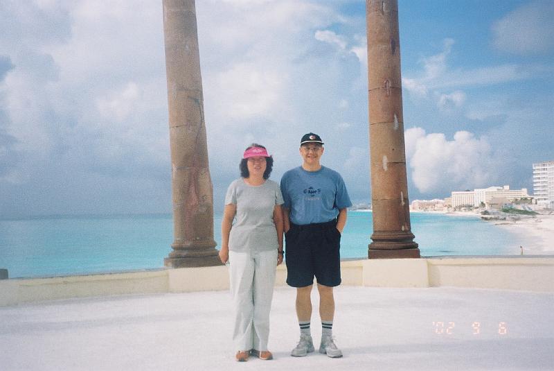 F1110019.JPG.JPG - Aug 28-Sep 9, 2002 墨西哥坎昆(Cancun) (WAS Board Meeting & AguaMar Conference)-25