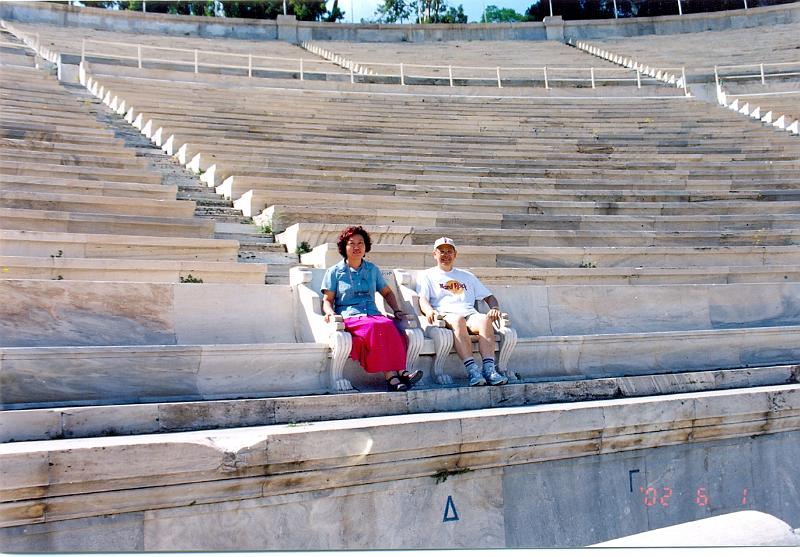 4.jpg - May 30-June 9, 2002 希臘 羅德島(Rhodes Island)，雅典 (10th International Symposium on Nutrition & Feeding in Fsih, 10th ISNFF會前雅典行)-1