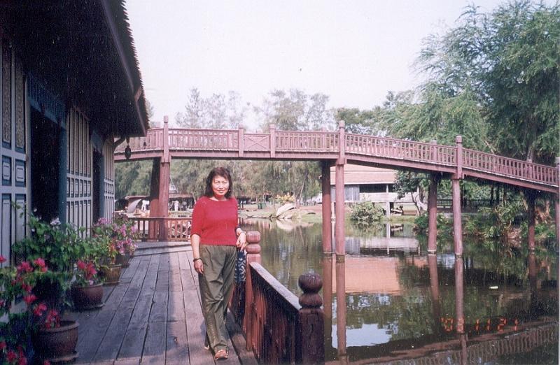 51.jpg - November 15-23, 2003  泰國 曼谷 (DSM-Roche, 9th Aquaculture Conference Asia Pacific)-18