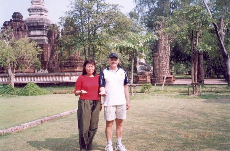 53.jpg - November 15-23, 2003  泰國 曼谷 (DSM-Roche, 9th Aquaculture Conference Asia Pacific)-20