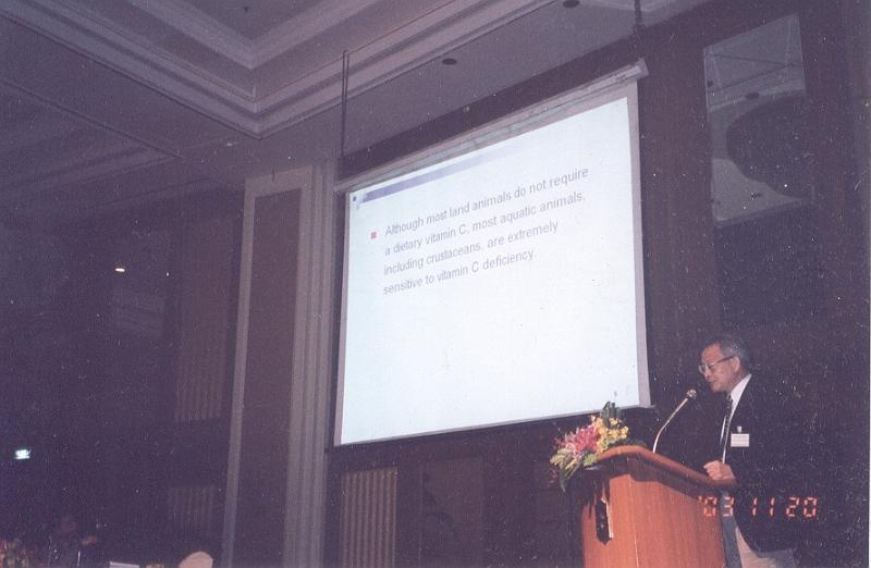 62.jpg - November 15-23, 2003  泰國 曼谷 (DSM-Roche, 9th Aquaculture Conference Asia Pacific)-5