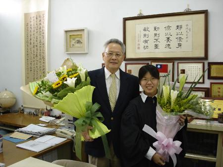 2005 (13).jpg - Jun 11, 2005 畢業典禮 [Graduation]-4