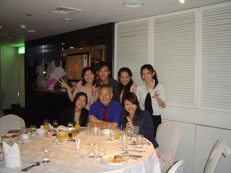 2005 (4).jpg - Jun 8, 2005 謝師宴(基隆，凱薩餐廳) [Teacher appreciation party]-4