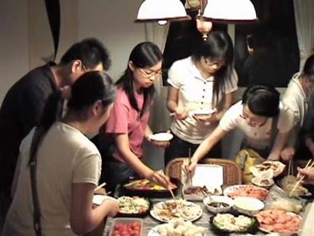 2006 (48).jpg - Aug 20, 2006 靜宜食營系基隆遊(老師家) [F&N faculty of Providence Univ. visit Prof. Shi-Yen Shiau's house (Keelung)]-7