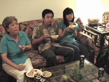 2006 (49).jpg - Aug 20, 2006 靜宜食營系基隆遊(老師家) [F&N faculty of Providence Univ. visit Prof. Shi-Yen Shiau's house (Keelung)]-8