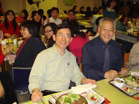 2006 (105).jpg - Dec 20, 2006 靜宜食營系聖誕餐會 [Christmas buffet, F&N Department, Providence University]