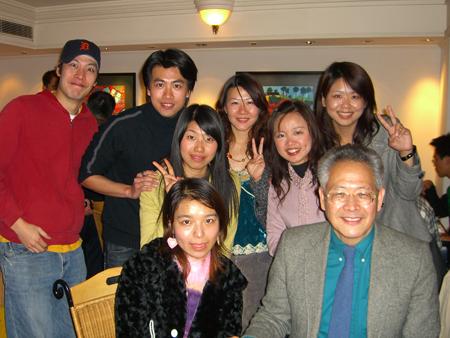 2006 (6).jpg - Jan 7, 2006 老師慶生會(凱薩餐廳) [Birthday Party for Prof. Shi-Yen Shiau]-4