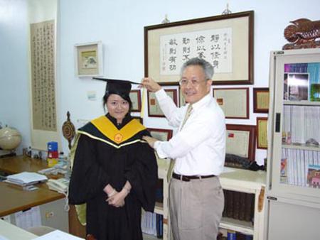 2006 (21).jpg - Jun 10, 2006 畢業典禮 [Graduation]-8