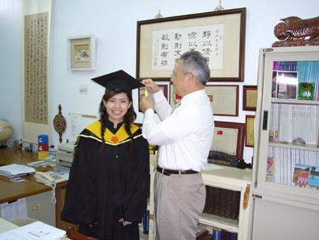 2006 (22).jpg - Jun 10, 2006 畢業典禮 [Graduation]-9