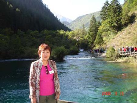 2006 (87).jpg - Sep 13~21, 2006 中科院水生所演講後四川九寨溝行(中國大陸，四川) [Trip to JiuZhaiGou, Sichuan, China]-10