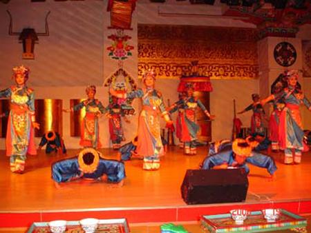 2006 (96).jpg - Sep 13~21, 2006 中科院水生所演講後四川九寨溝行(中國大陸，四川) [Trip to JiuZhaiGou, Sichuan, China]-19