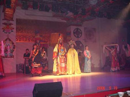 2006 (97).jpg - Sep 13~21, 2006 中科院水生所演講後四川九寨溝行(中國大陸，四川) [Trip to JiuZhaiGou, Sichuan, China]-20