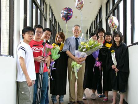 2007 (22).jpg - June 16, 2007 畢業典禮 [Graduation]-6