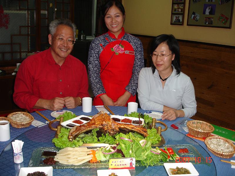 DSC04494.JPG - Oct 6-18, 2007 中國農科院飼料所訪問演講(中國大陸，北京) [Visit Feed Research Institute, The Chinese Academy of Agricultural Sciences (Beijing, China)]-2