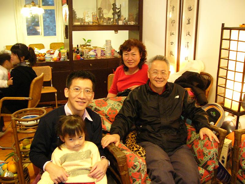 2008 (10).JPG - Jan 5, 2008 老師慶生會(老師家) [Birthday party for Prof, Shi-Yen Shiau]-2