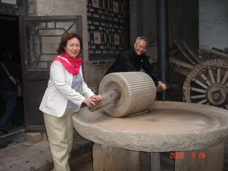 2008 (191).jpg - Sep 20-27, 2008 第7屆世界華人魚蝦營養學術研討會(7th SWCSNFFS)(中國大陸，北京) 7th世華會會後山西行(喬家大院) [7th SWCSNFFS, Beijing, China  Trip to Shangxi, China ]-46