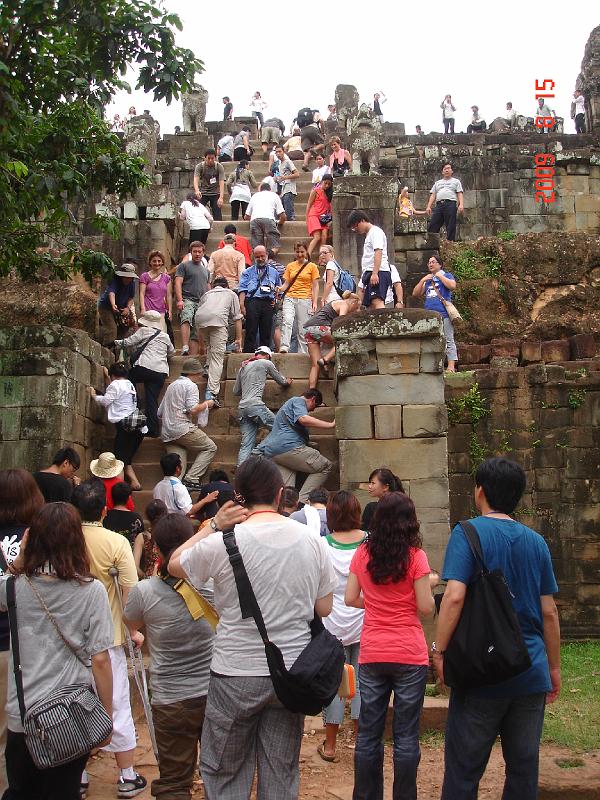 DSC08504.JPG - Aug 14-18, 2009 柬埔寨吳哥窟(小吳哥旁巴肯山) [Angkor Wat, Cambodia]-19
