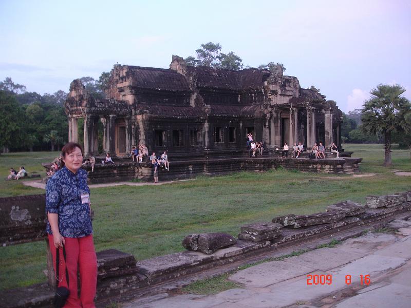 DSC08553.JPG - Aug 14-18, 2009 柬埔寨吳哥窟(小吳哥觀日出) [Angkor Wat, Cambodia]-30