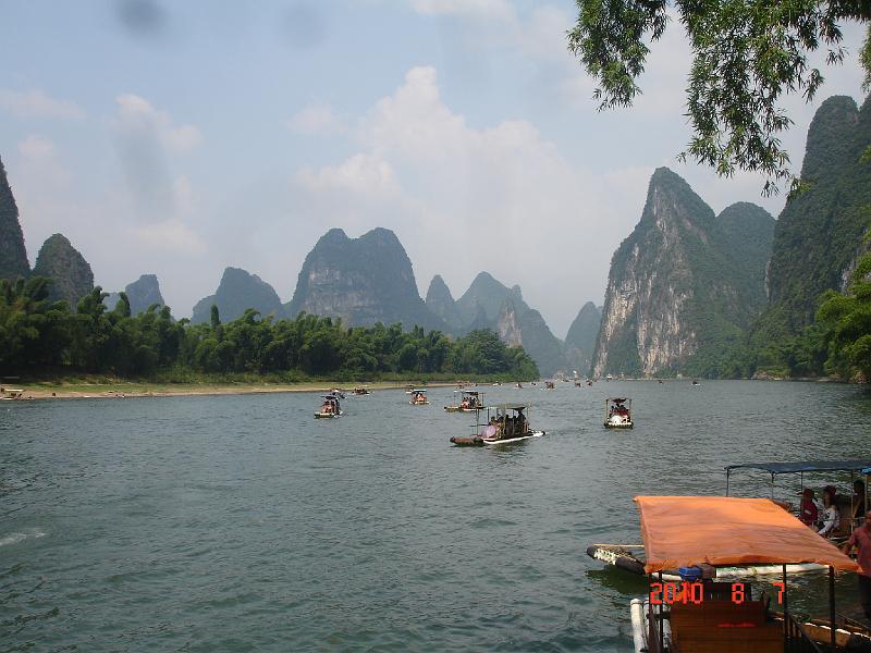 2010 (62).JPG - Aug 6-11, 2010 統一中山公司演講暨廣西桂林行 (桂林) [Trip to Gueilin, Guanxi, China]-7