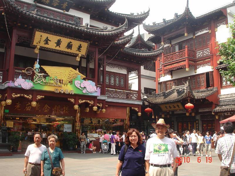 2010 (44).JPG - June 15-21, 2010 AFS council 訪問上海海洋大學 (豫園) [Visit Shanghai Ocean University(Shanghai, China)]-39