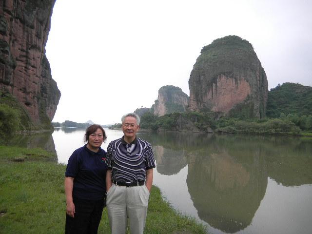 江西2010.6 583.jpg - June 5-13, 2010 武漢中科院水生所演講後江西行 (龍虎山) [Trip to Mountain Lunghu, Jiangxi, China]-3