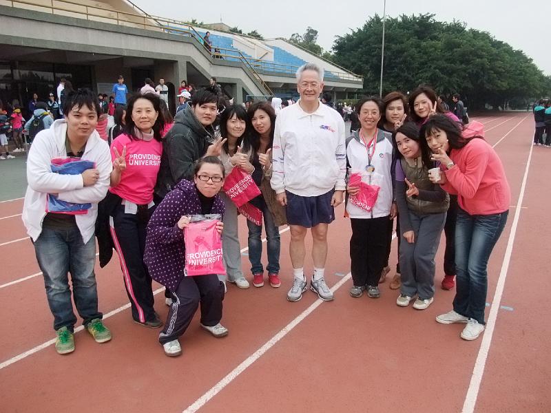 2011.12.22靜宜聖誕路跑.JPG - Dec 22, 2011靜宜大學聖誕路跑 [Christmas campus run, Providance University]