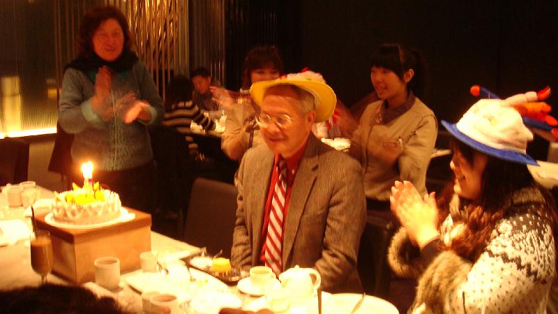 DSC09541.JPG - Jan 09, 2011 老師慶生會(基隆陶板屋) [Birthday Party for Prof. Shi-Yen Shiau (Taoban House)]-7