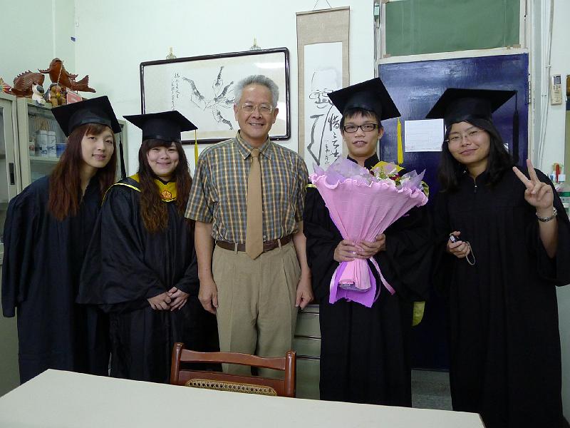 P1000419.JPG - June 10, 2011 海洋大學畢業典禮 [Graduation]-4