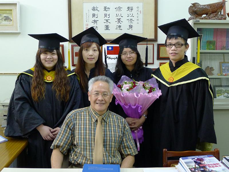 P1000429.JPG - June 10, 2011 海洋大學畢業典禮 [Graduation]-5