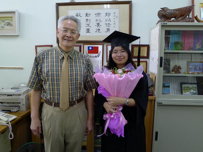 P1000441.JPG - June 10, 2011 海洋大學畢業典禮 [Graduation]-9