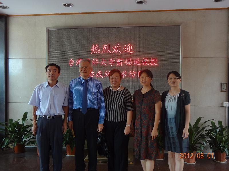 DSC01600.JPG - July 31-Aug 7, 2012 廣東農科院畜牧所演講 (中國大陸，廣東) [Institute of Aminal Science, Guangdong Academy of Agricultural Sciences (Guangdong, China)]-4