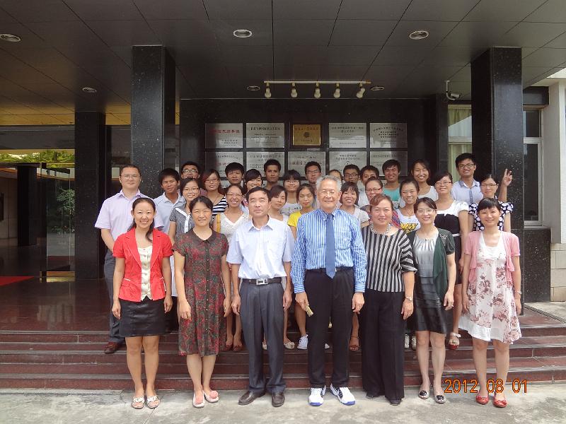 DSC01604.JPG - July 31-Aug 7, 2012 廣東農科院畜牧所演講 (中國大陸，廣東) [Institute of Aminal Science, Guangdong Academy of Agricultural Sciences (Guangdong, China)]-7