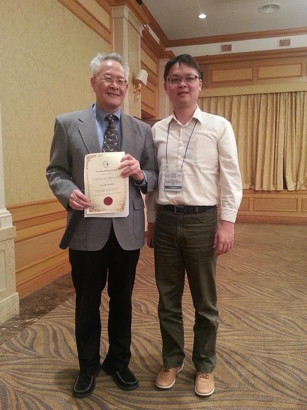 2013-05-01 18.32.36.jpg - Apr 28-May 3, 2013 亞水會第43次理事會議 (韓國，Yeosu) [Asian Fisheries Society 43rd Council Meeting (Korea, Yeosu)]-11