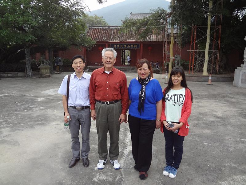 DSC01930.JPG - Nov 9-11, 2013 汕頭大學演講與參訪(中國大陸，廣東省汕頭市) (南澳島 ) [Visite Shantou University (Shantou, China)]-3