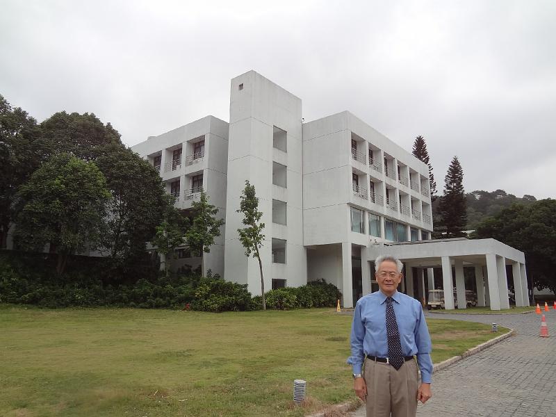 DSC01974.JPG - Nov 9-11, 2013 汕頭大學演講與參訪(中國大陸，廣東省汕頭市) (汕大學術交流中心) [Visite Shantou University (Shantou, China)]-2