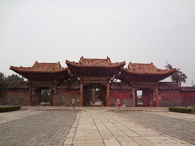 DSC00266.JPG - Aug 23-30, 2013 廣州海因特公司(海大集團)邀請參訪旅遊-陜西，西安 (西岳廟)-2