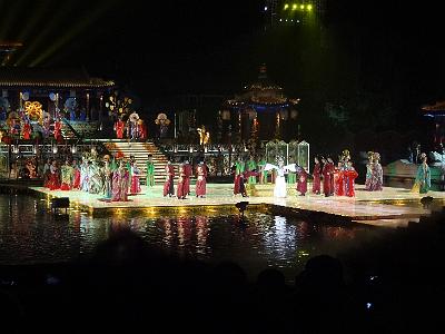 DSC00662.JPG - Aug 23-30, 2013 廣州海因特公司(海大集團)邀請參訪旅遊-陜西，西安 (華清宮-實景長恨歌)-12