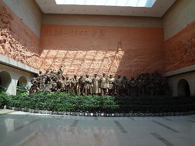 DSC00951.JPG - Aug 23-30, 2013 廣州海因特公司(海大集團)邀請參訪旅遊-陜西，西安 (延安革命紀念館)-2